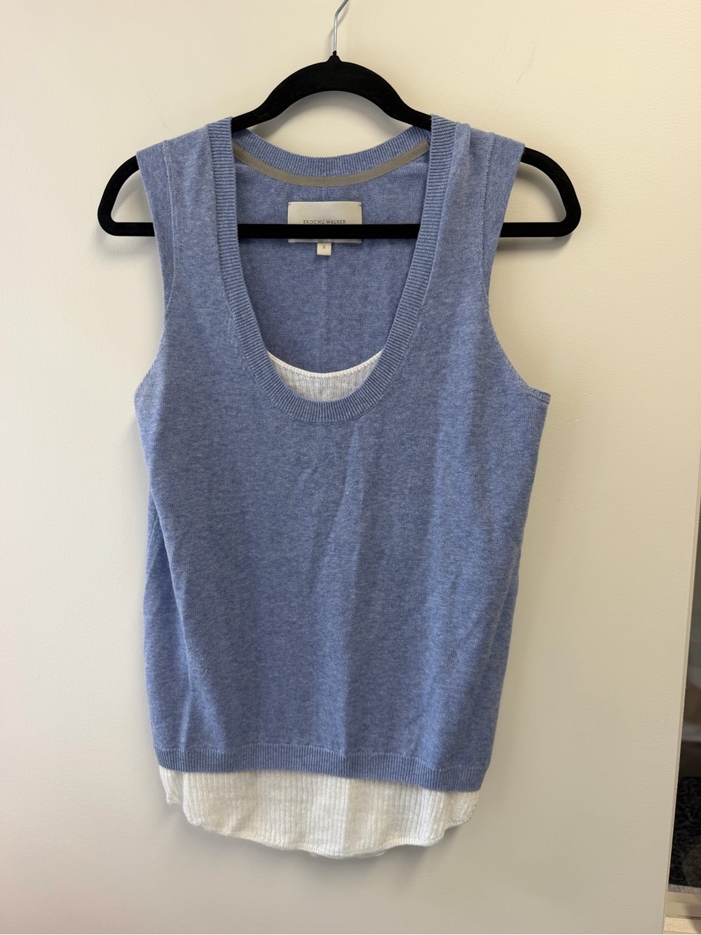 Brochu Walker Women's Blue/White Knit Scoop Neck Lightweight Pullover Sweater S